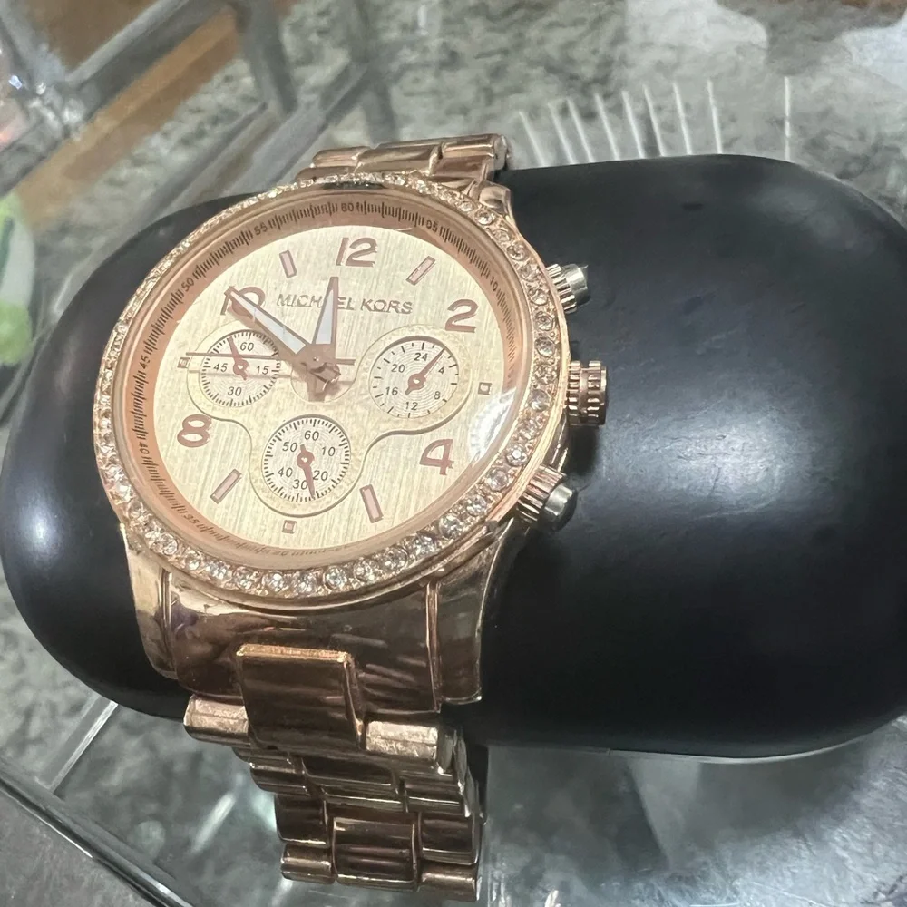 Mk watch - Picture 4 of 8